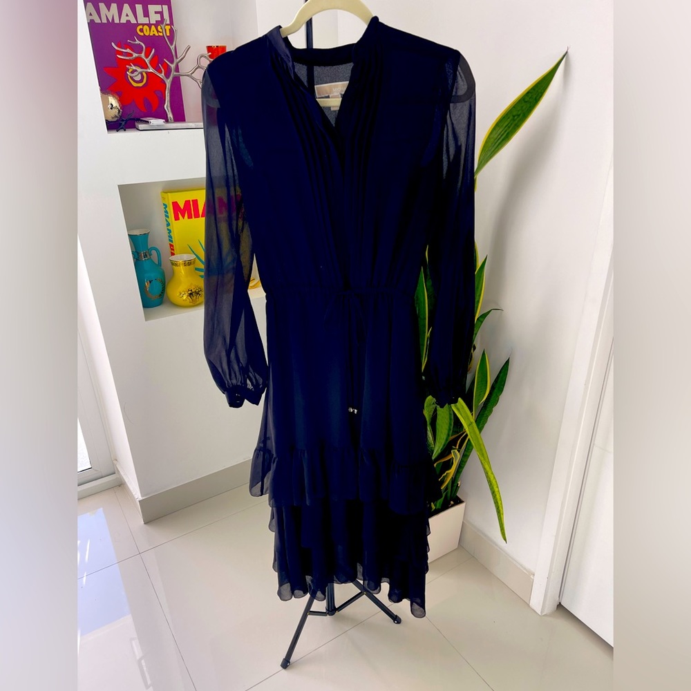 Michael Kors midi ruffles dress in black.